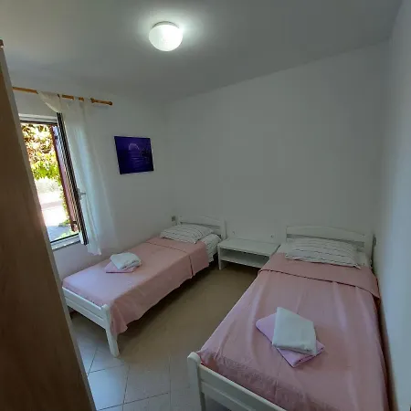 Giuliano Apartment *